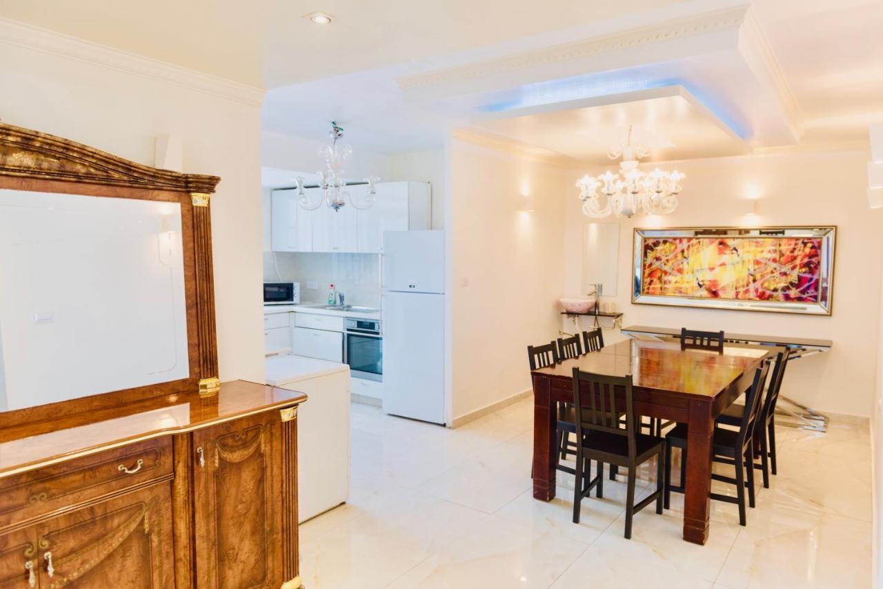Royal Beach Front Apartments Netanya Eksteriør billede