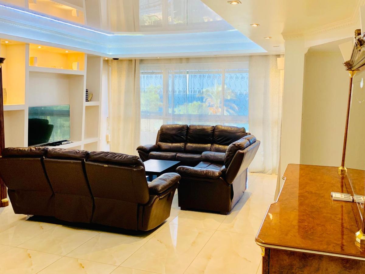 Royal Beach Front Apartments Netanya Eksteriør billede