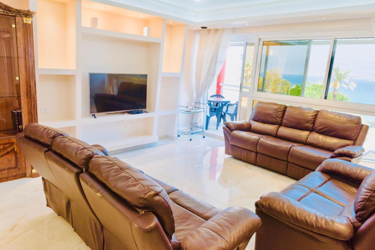Royal Beach Front Apartments Netanya Eksteriør billede