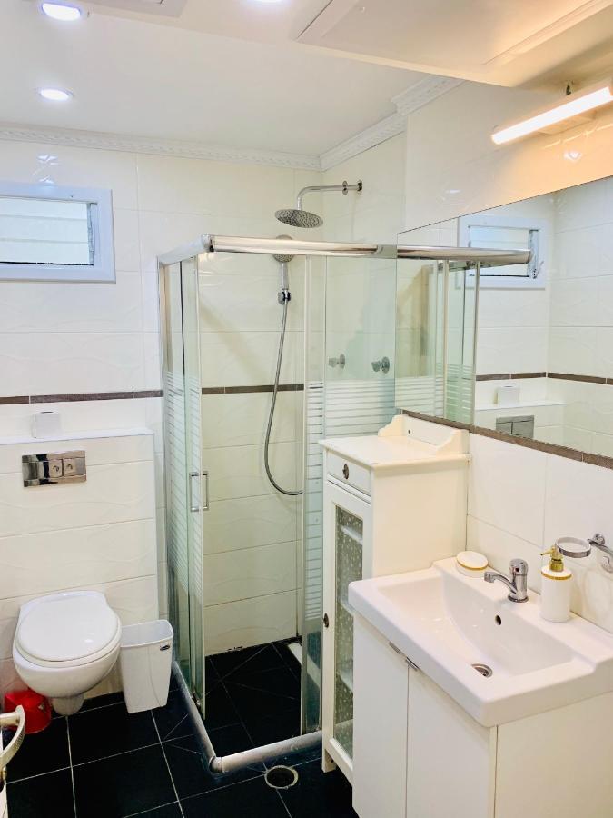 Royal Beach Front Apartments Netanya Eksteriør billede